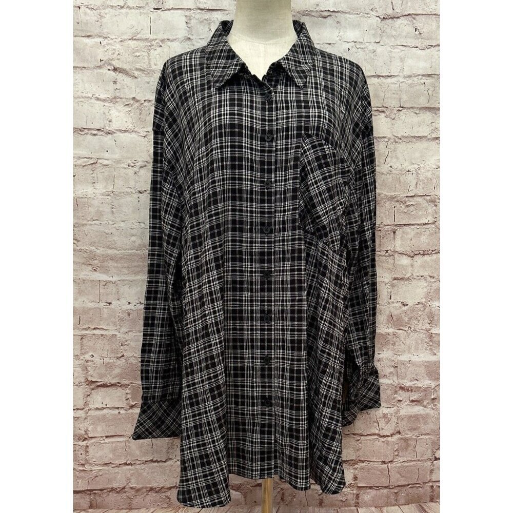 Torrid Womens Shirt Black White Plaid Button Up Lightweight Size 3X Long Sleeve